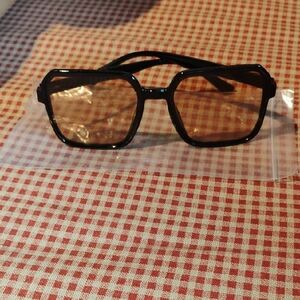 Trendy Black Square Sunglasses